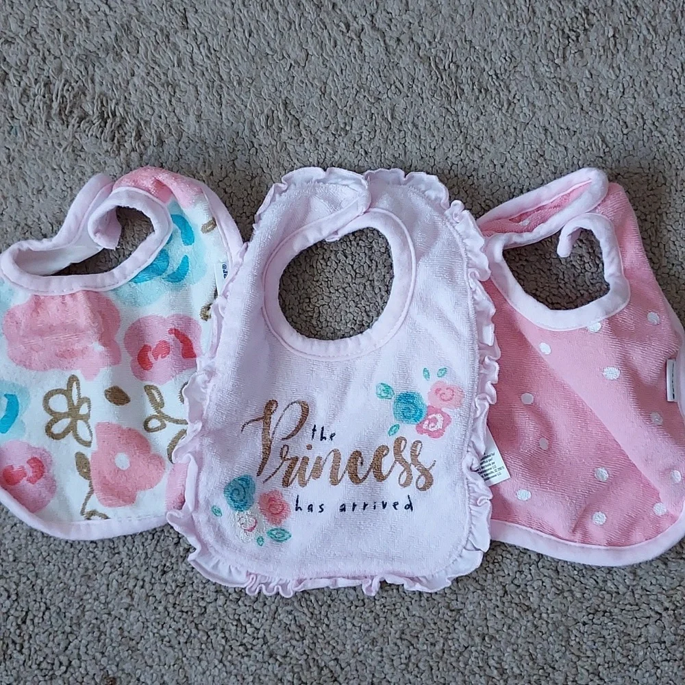 Baby girl bibs gerber brand
